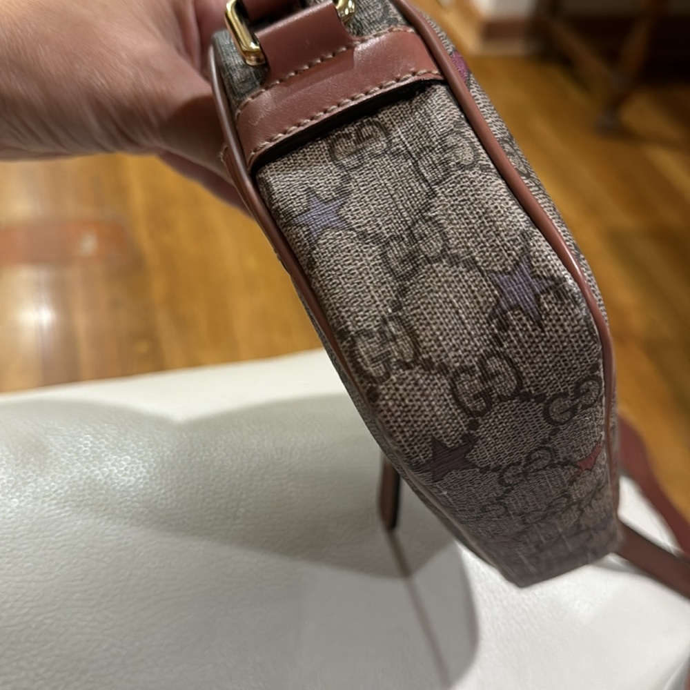 GUCCI CROSBODY BAG! Limited edition! - Picture 4 of 16